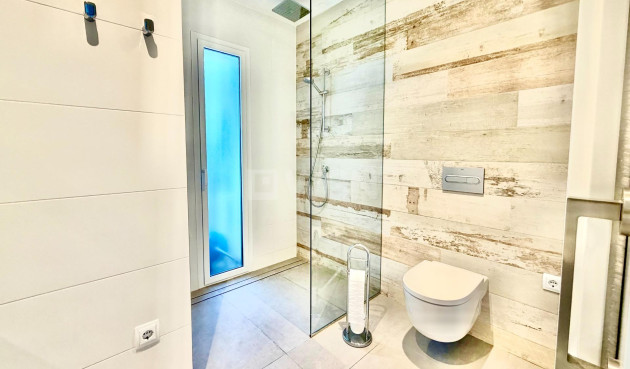 Odsprzedaż - Mieszkanie w bloku - Orihuela - Las Colinas Golf