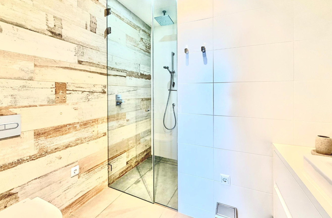 Odsprzedaż - Mieszkanie w bloku - Orihuela - Las Colinas Golf