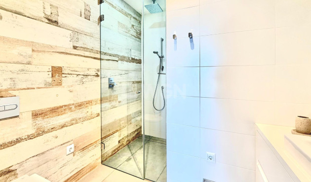 Odsprzedaż - Mieszkanie w bloku - Orihuela - Las Colinas Golf