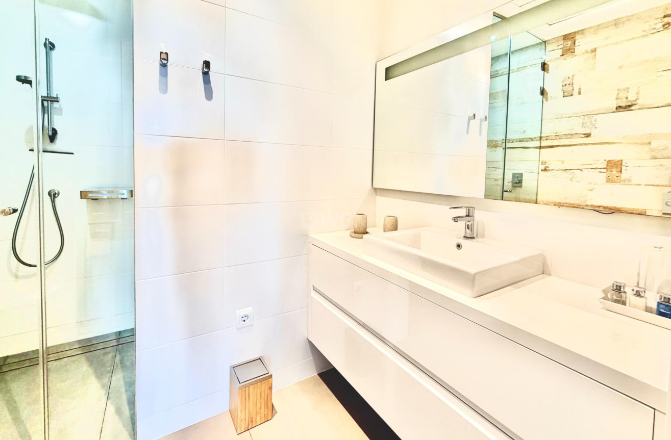 Odsprzedaż - Mieszkanie w bloku - Orihuela - Las Colinas Golf