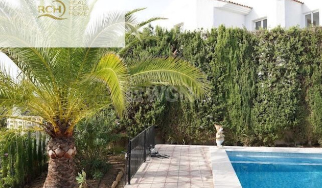 Odsprzedaż - Villa - La Nucía - Montebello - Nou Espai