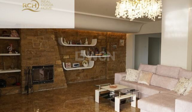 Odsprzedaż - Villa - La Nucía - Montebello - Nou Espai