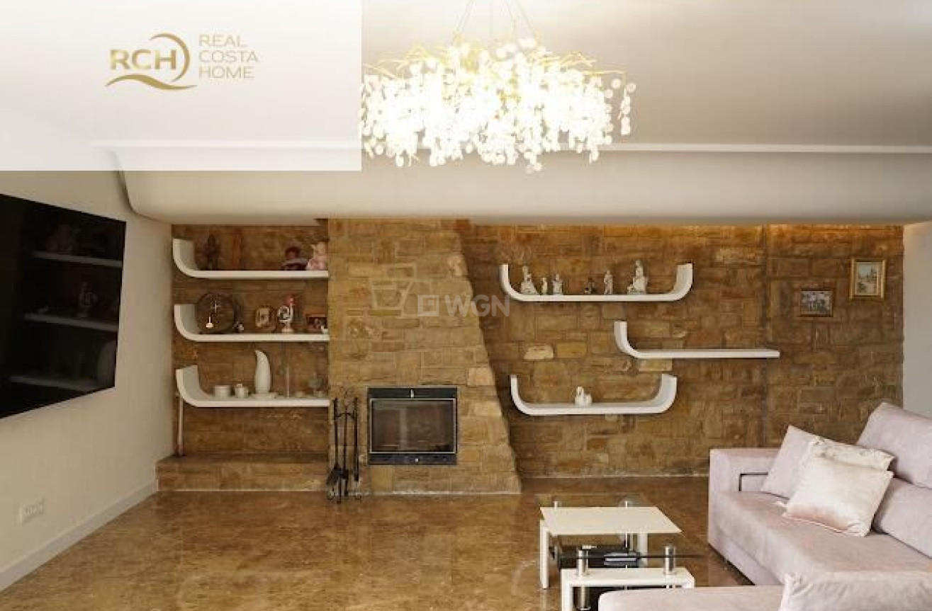 Odsprzedaż - Villa - La Nucía - Montebello - Nou Espai