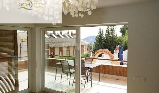 Odsprzedaż - Villa - La Nucía - Montebello - Nou Espai