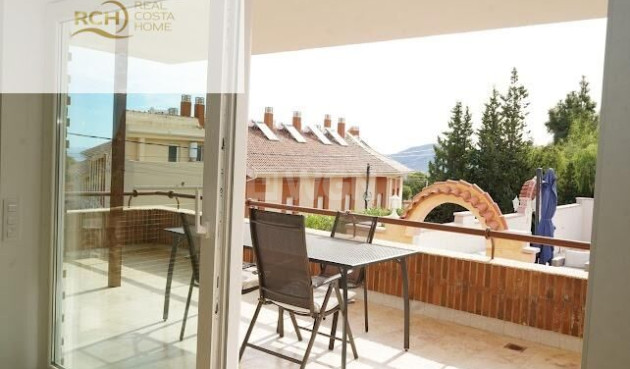 Odsprzedaż - Villa - La Nucía - Montebello - Nou Espai