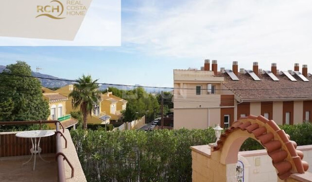 Odsprzedaż - Villa - La Nucía - Montebello - Nou Espai