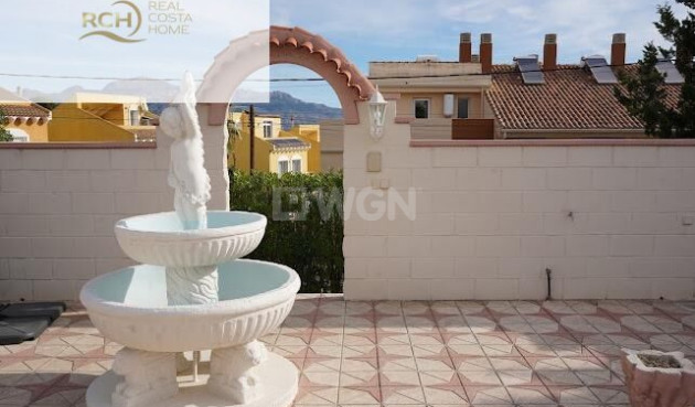 Odsprzedaż - Villa - La Nucía - Montebello - Nou Espai