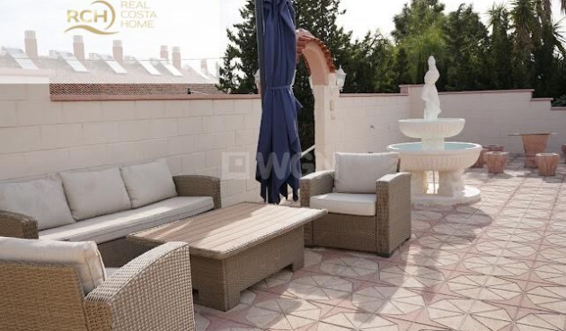 Odsprzedaż - Villa - La Nucía - Montebello - Nou Espai