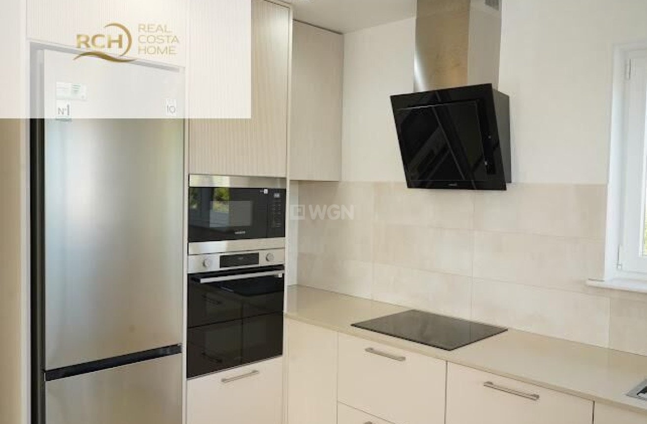 Odsprzedaż - Villa - La Nucía - Montebello - Nou Espai