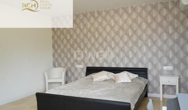 Odsprzedaż - Villa - La Nucía - Montebello - Nou Espai