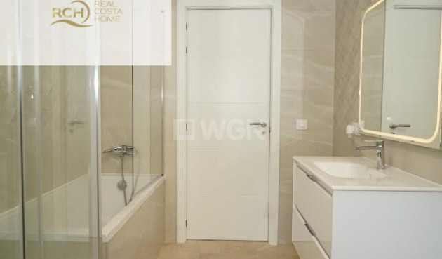 Odsprzedaż - Villa - La Nucía - Montebello - Nou Espai