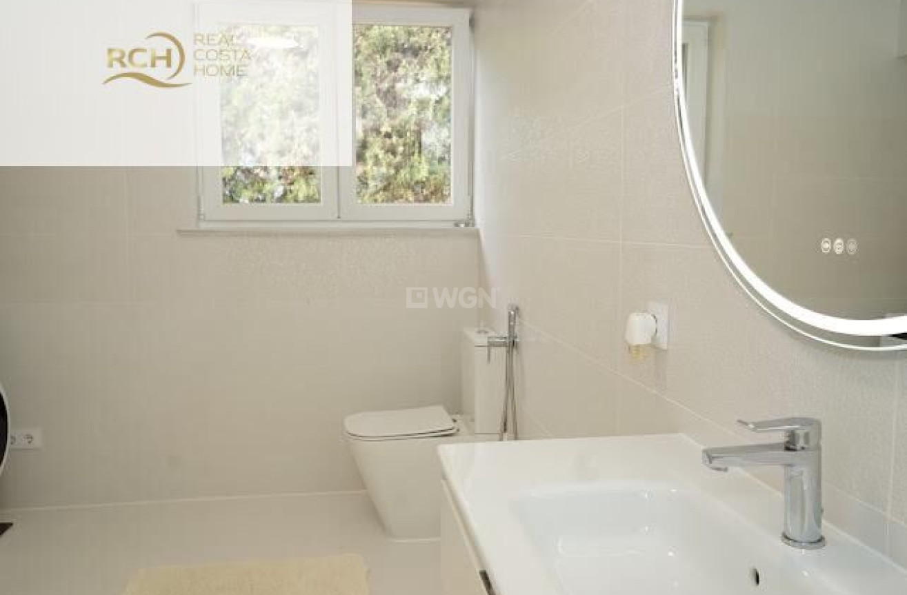 Odsprzedaż - Villa - La Nucía - Montebello - Nou Espai