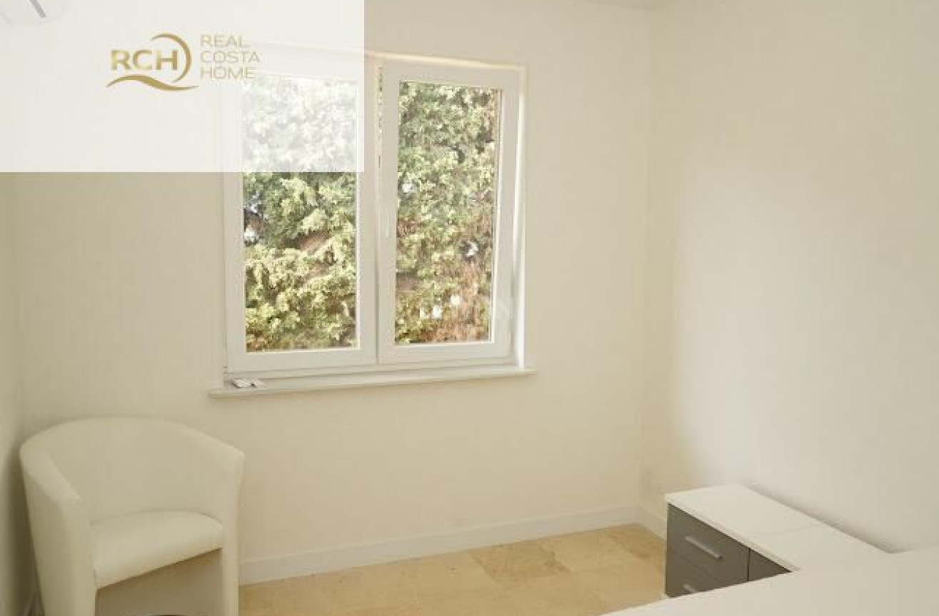 Odsprzedaż - Villa - La Nucía - Montebello - Nou Espai