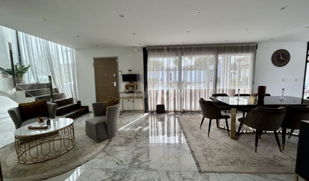 Resale - Villa - Los Balcones - Costa Blanca