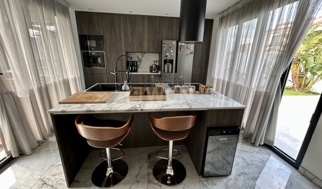 Resale - Villa - Los Balcones - Costa Blanca