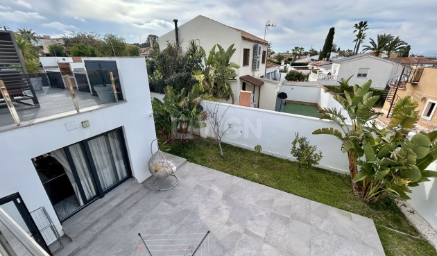 Resale - Villa - Los Balcones - Costa Blanca