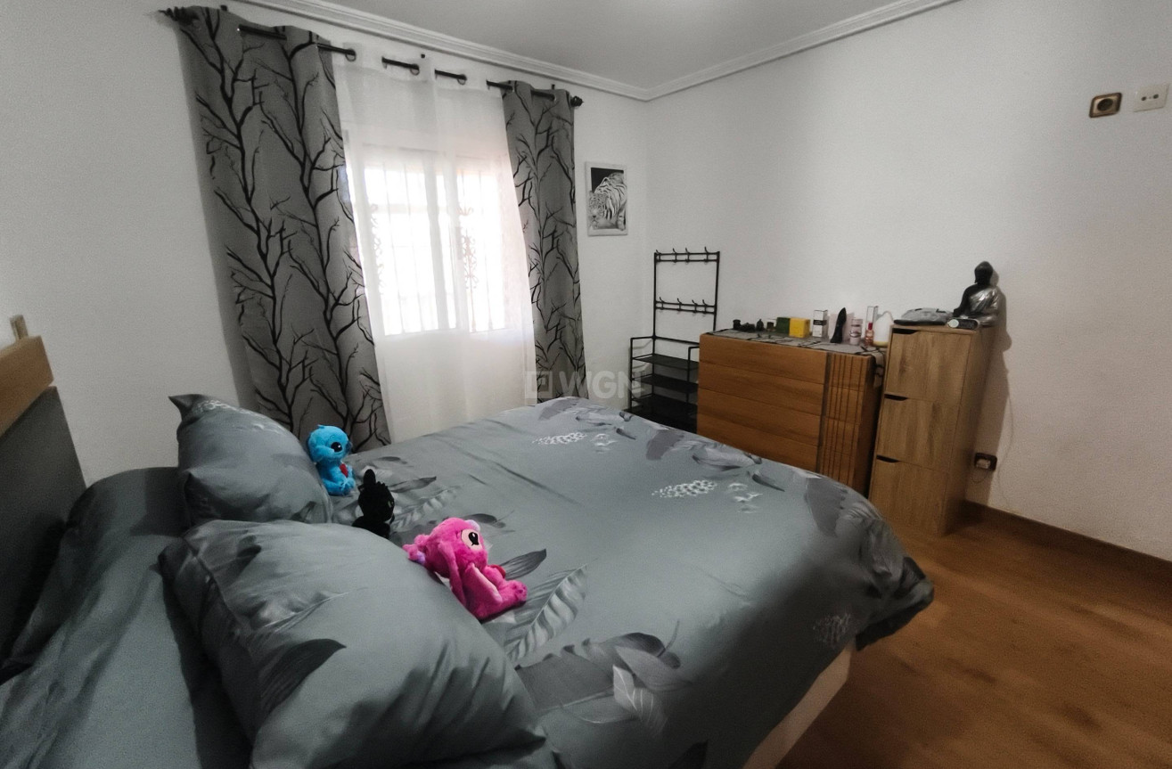 Odsprzedaż - Villa - Torrevieja - Los Balcones