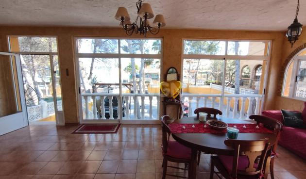 Odsprzedaż - Villa - Torrevieja - Los Balcones