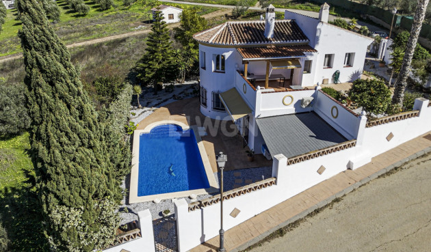 Odsprzedaż - Villa - Alcaucín - Inland