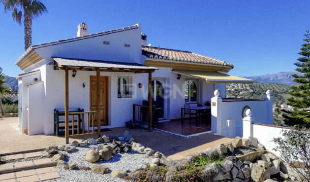 Odsprzedaż - Villa - Alcaucín - Inland