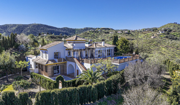 Odsprzedaż - Villa - Vinuela - Inland