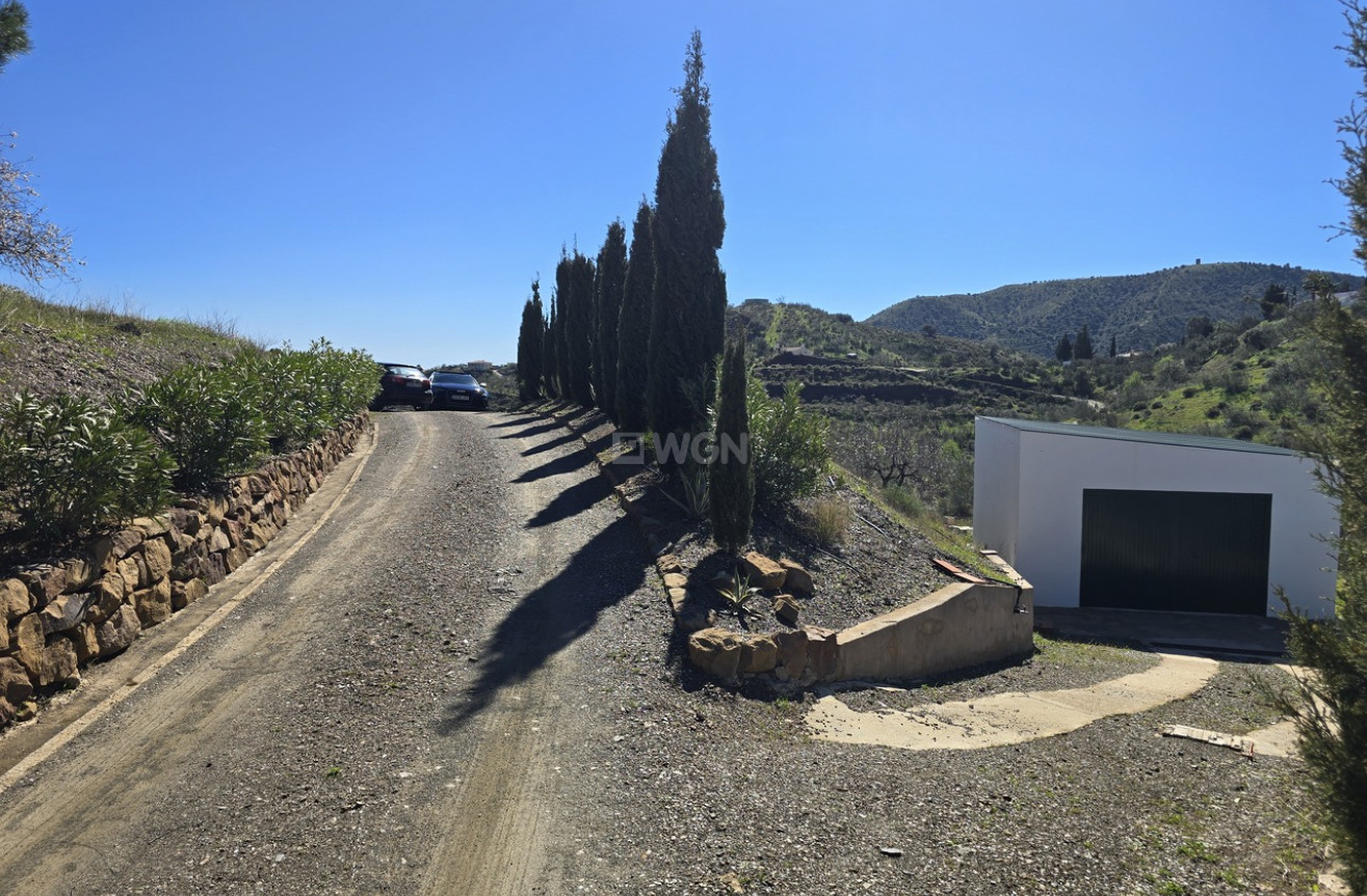 Odsprzedaż - Villa - Vinuela - Inland