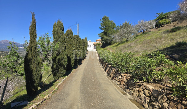 Odsprzedaż - Villa - Vinuela - Inland