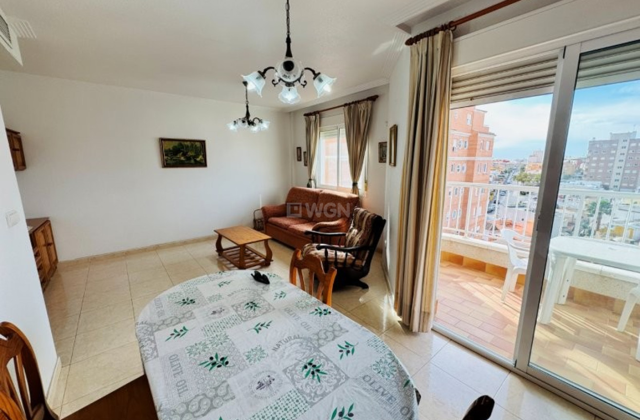Resale - Apartment / flat - Torrevieja - Costa Blanca