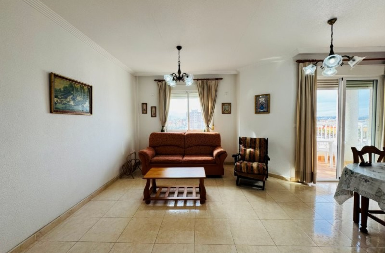 Resale - Apartment / flat - Torrevieja - Costa Blanca