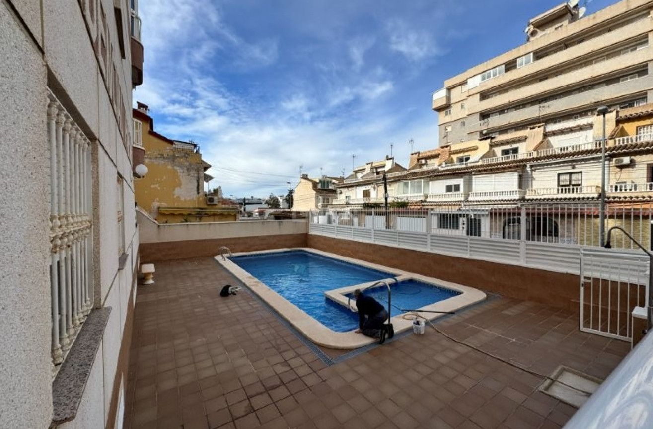 Resale - Apartment / flat - Torrevieja - Costa Blanca
