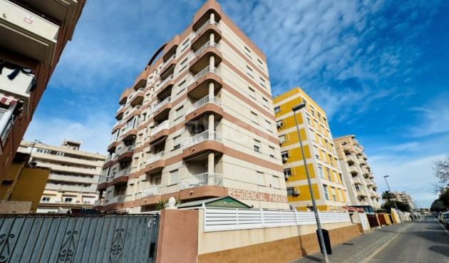 Resale - Apartment / flat - Torrevieja - Costa Blanca