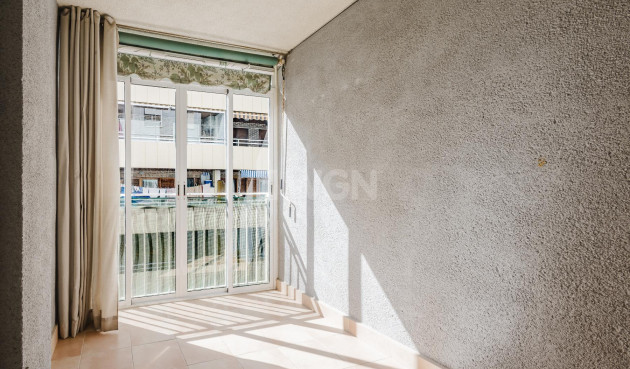 Resale - Apartment / flat - Torrevieja - Costa Blanca