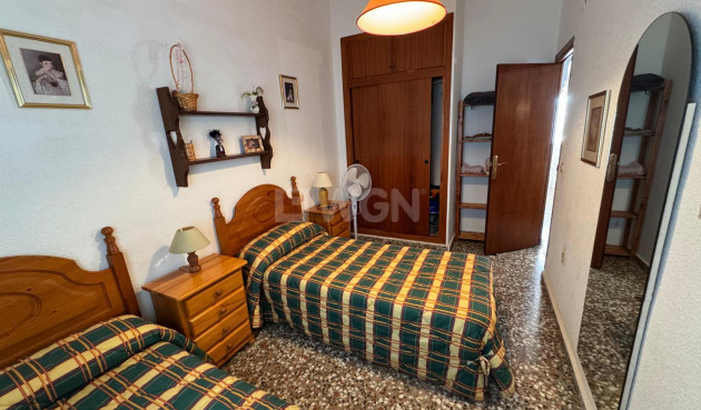 Odsprzedaż - Kamienica - Torrevieja - Costa Blanca