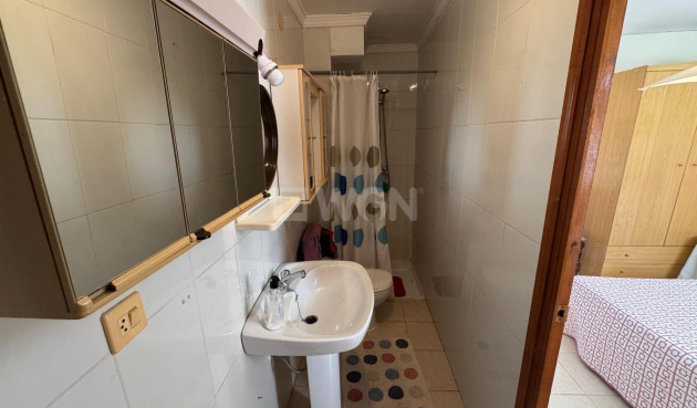 Odsprzedaż - Kamienica - Torrevieja - Costa Blanca