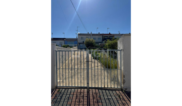 Odsprzedaż - Kamienica - Torrevieja - Costa Blanca