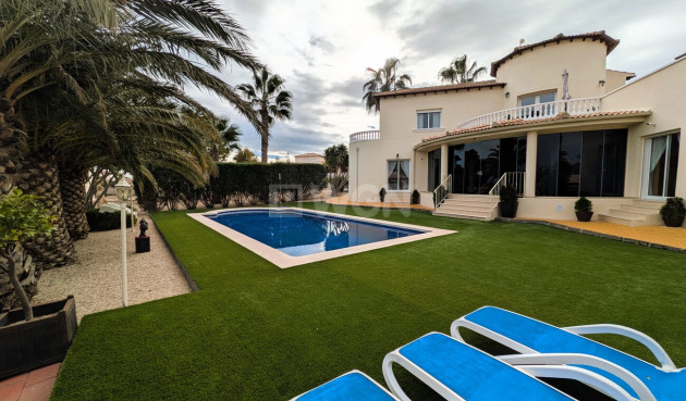 Wiederverkauf - Villa - Campos del Río