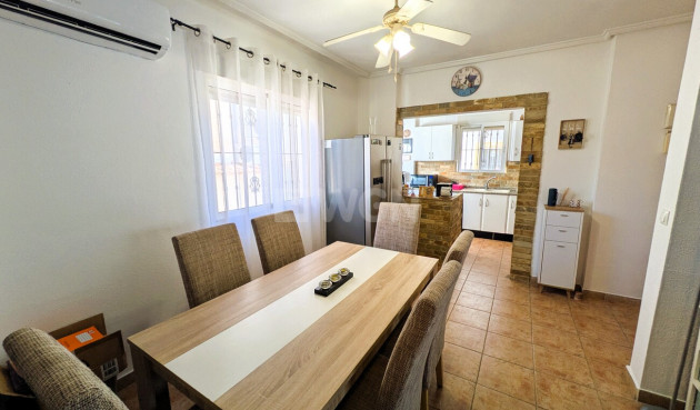 Odsprzedaż - Villa - San Miguel de Salinas