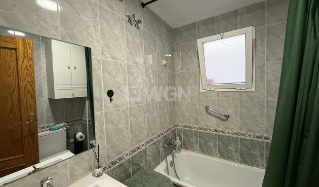 Resale - Apartment / flat - Torrevieja - Costa Blanca