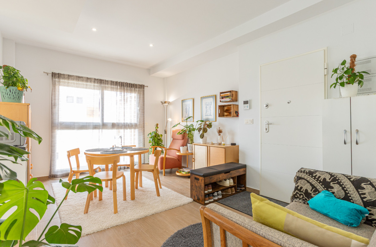 Odsprzedaż - Mieszkanie w bloku - Torrevieja - Costa Blanca