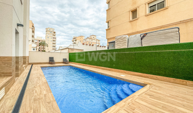 Odsprzedaż - Mieszkanie w bloku - Torrevieja - Costa Blanca