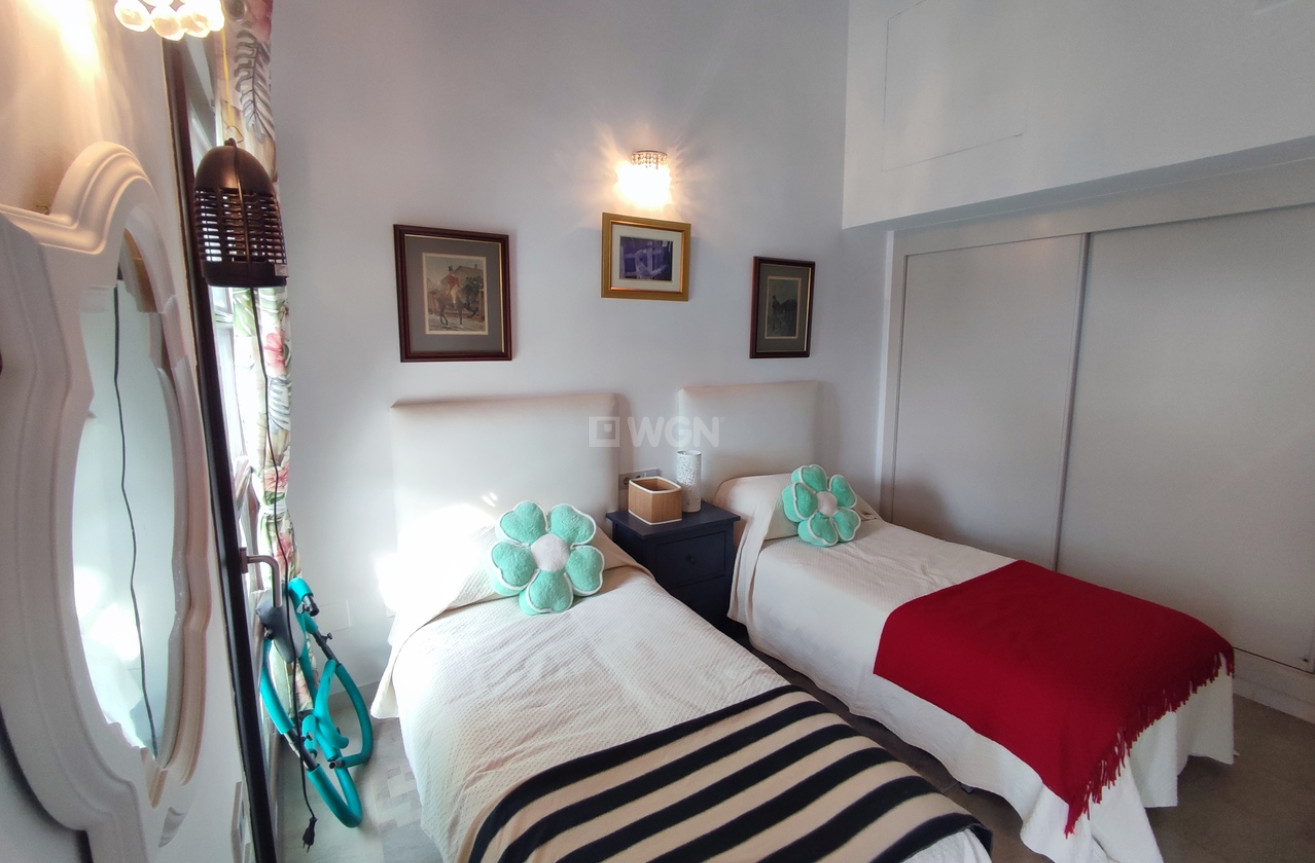 Odsprzedaż - Villa - Peraleja Golf - Inland