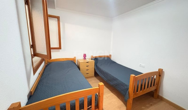 Odsprzedaż - Mieszkanie w bloku - Torrevieja - Costa Blanca