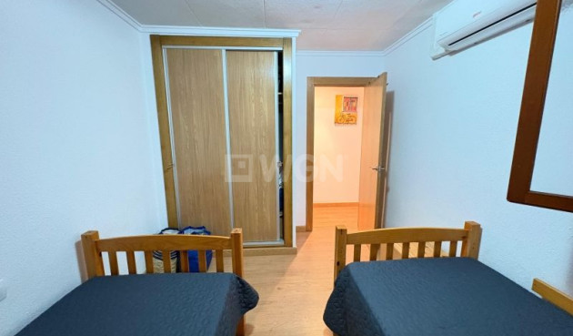Odsprzedaż - Mieszkanie w bloku - Torrevieja - Costa Blanca