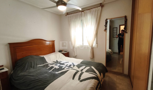 Resale - Apartment / flat - Torrevieja - Estacion De Autobuses