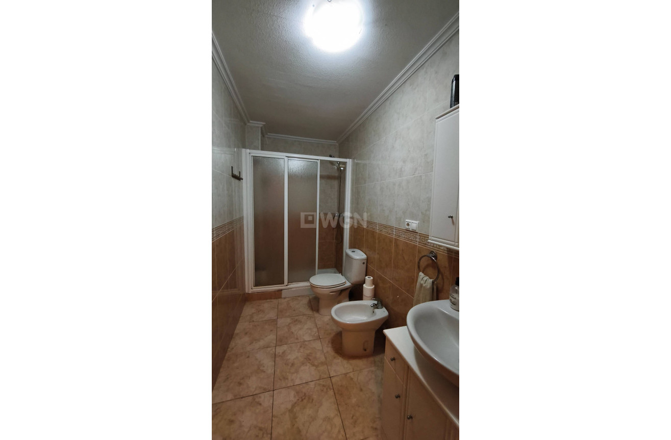 Resale - Apartment / flat - Torrevieja - Estacion De Autobuses