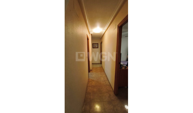 Resale - Apartment / flat - Torrevieja - Estacion De Autobuses