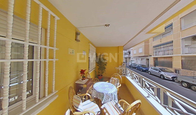 Resale - Apartment / flat - Torrevieja - Estacion De Autobuses
