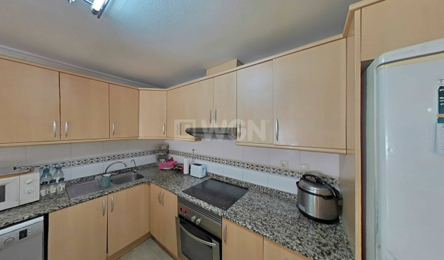 Resale - Apartment / flat - Torrevieja - Estacion De Autobuses
