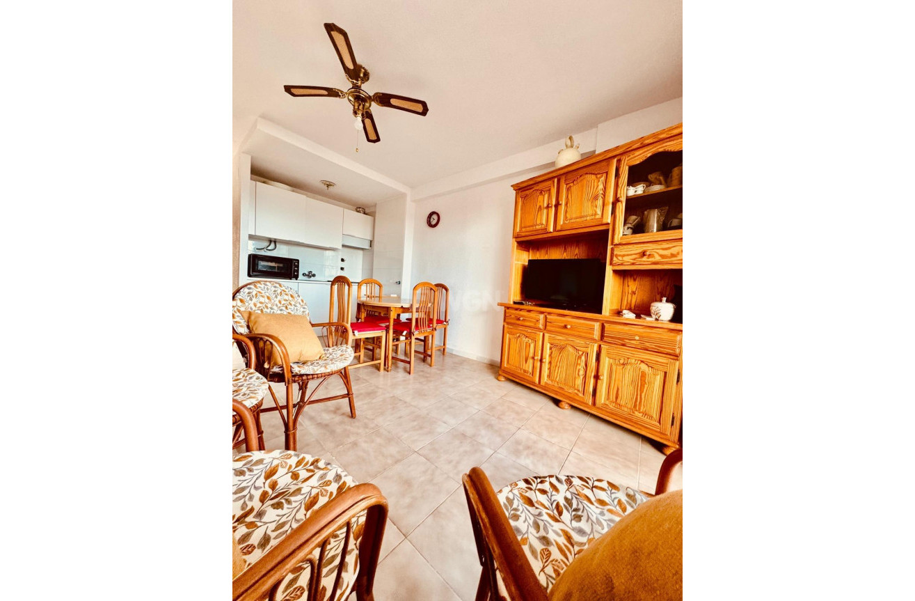 Odsprzedaż - Mieszkanie w bloku - Torrevieja - Cabo Cervera