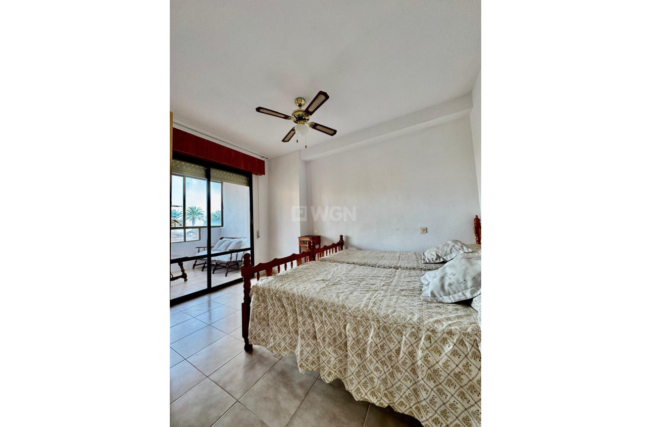 Odsprzedaż - Mieszkanie w bloku - Torrevieja - Cabo Cervera